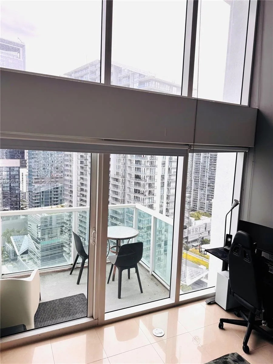 41 SE 5th # 2204, Miami, FL 33131 photo 8