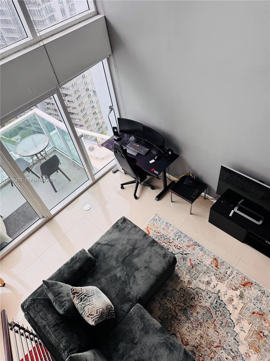 41 SE 5th # 2204, Miami, FL 33131 photo 9