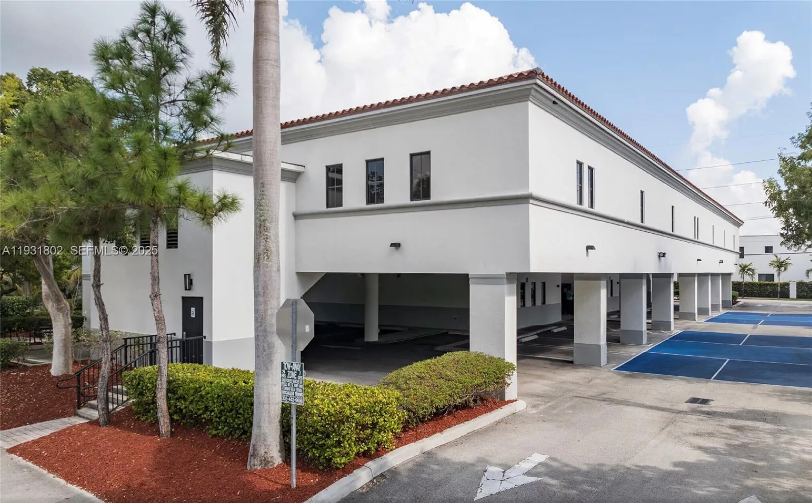 6900 SW 80th St, Miami, FL 33143 photo 2