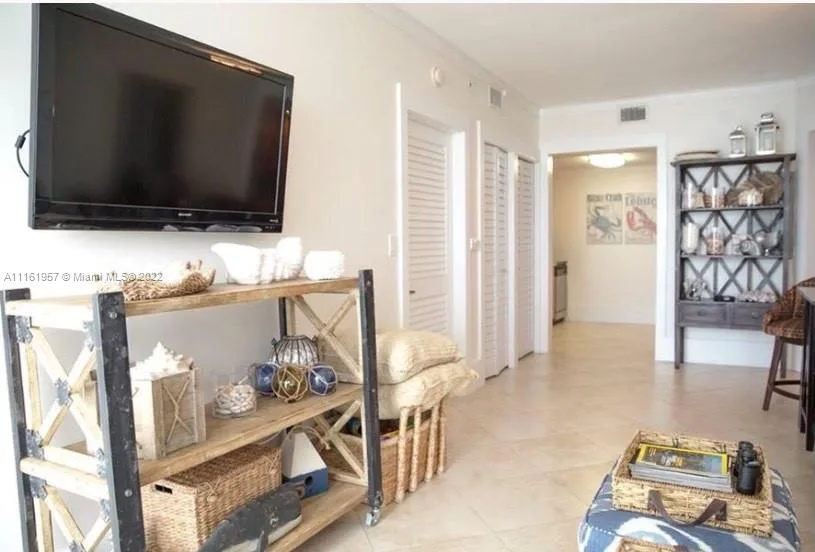 6365 Collins Ave # 2409, Miami Beach, FL 33141 photo 4