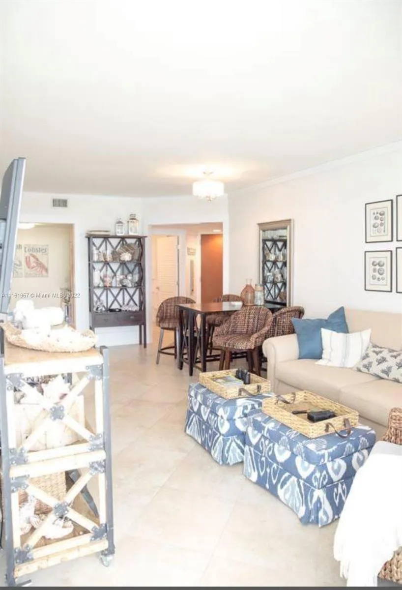 6365 Collins Ave # 2409, Miami Beach, FL 33141 photo 6