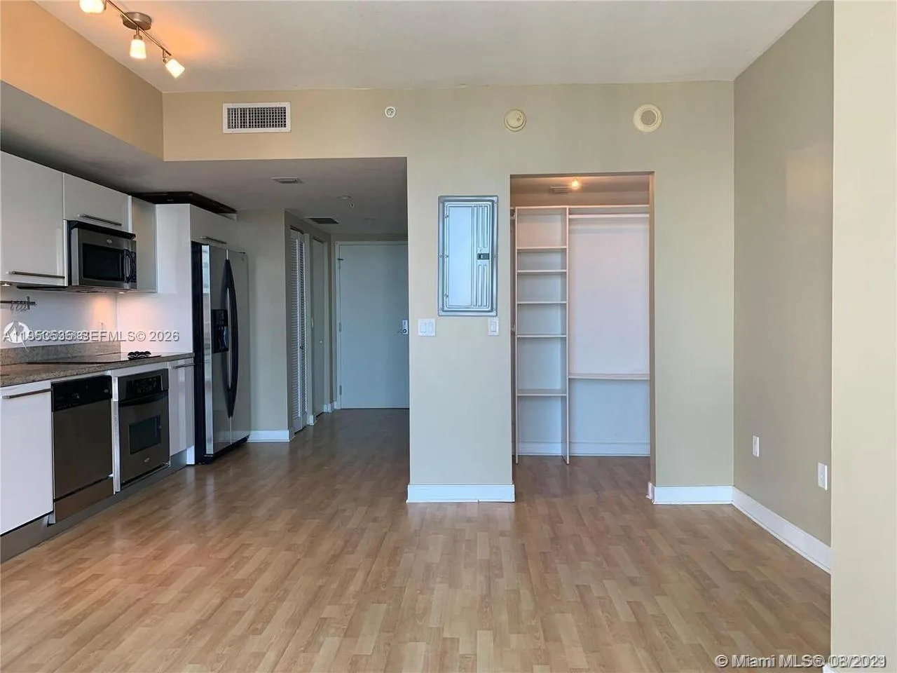 185 SW 7th St # 3706, Miami, FL 33130 photo 10
