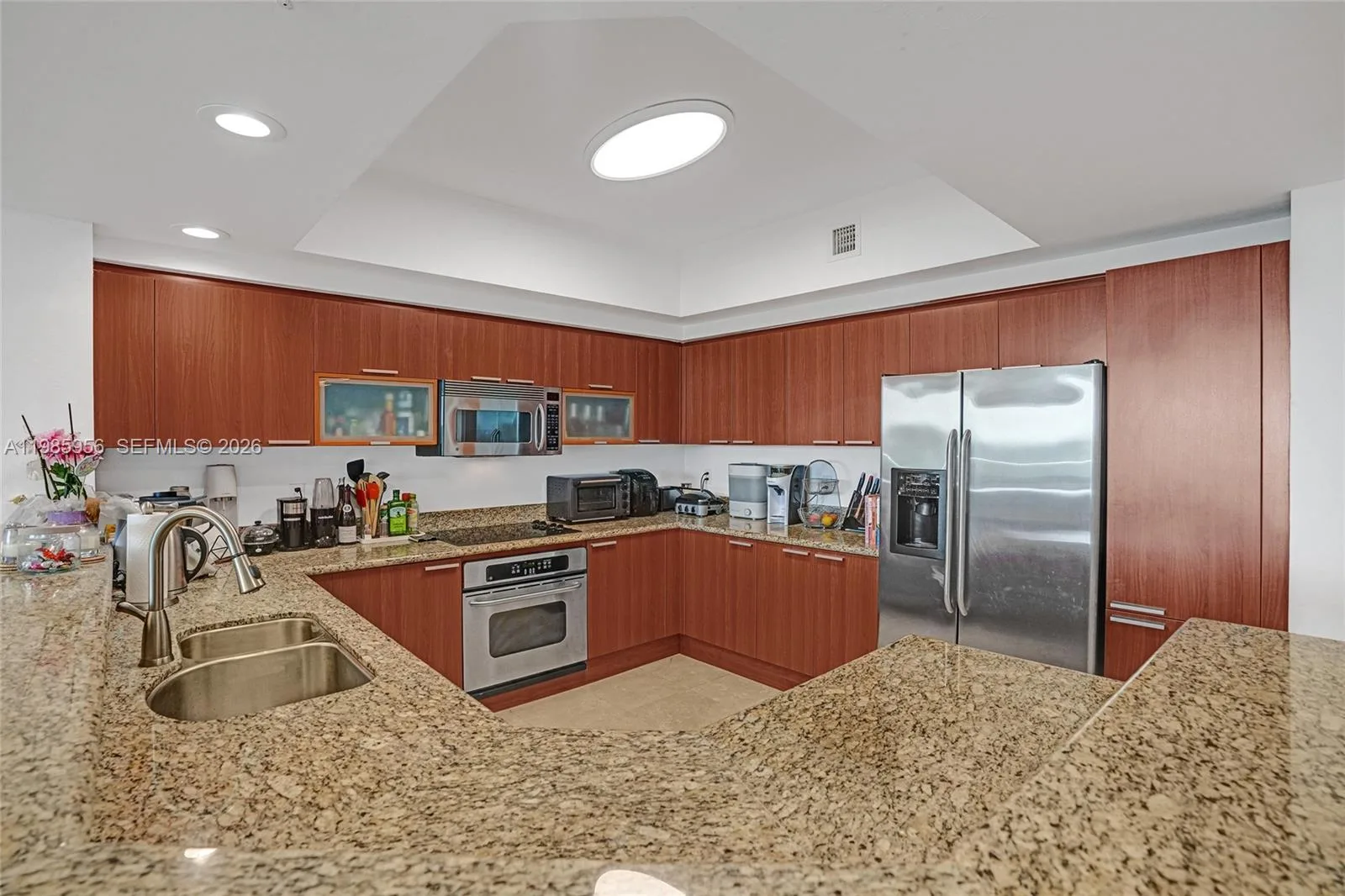 14951 Royal Oaks Ln # 803, North Miami, FL 33181 photo 9