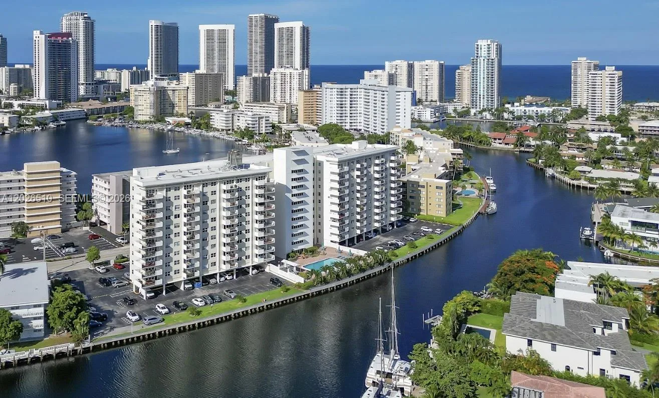 401 Golden Isles Dr # 614, Hallandale Beach, FL 33009