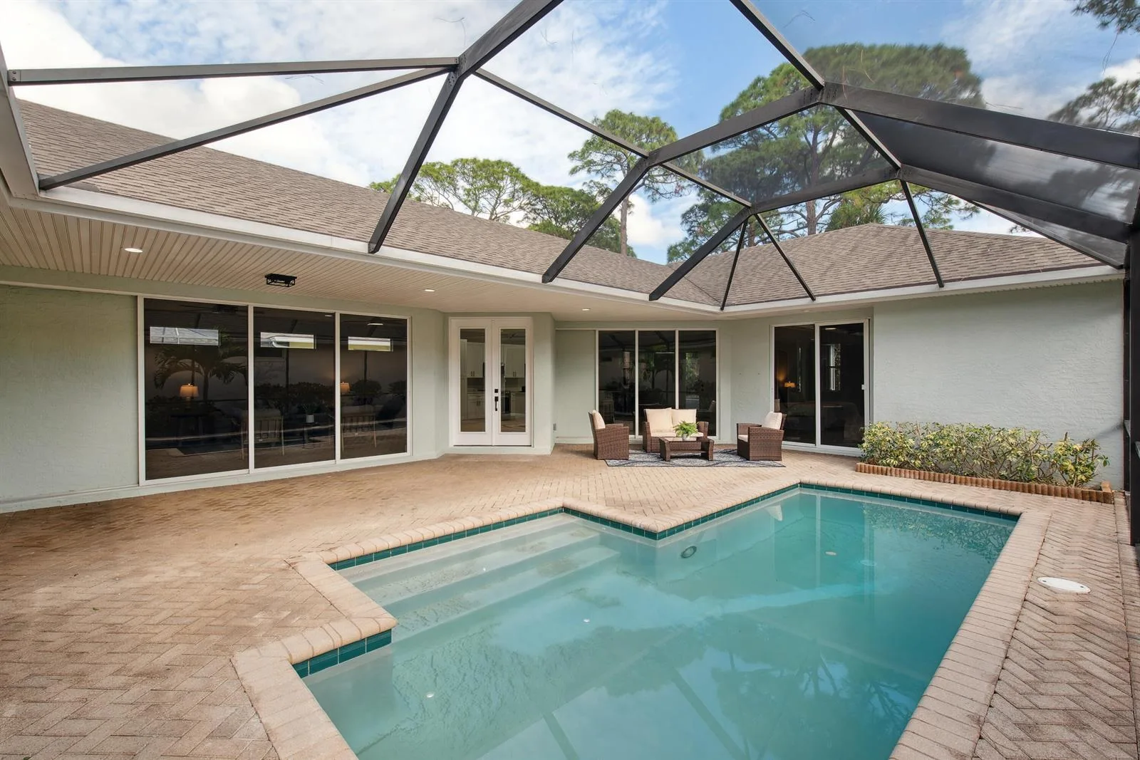 1018 CAROLINA Circle SW, Vero Beach, FL 32962 photo 8
