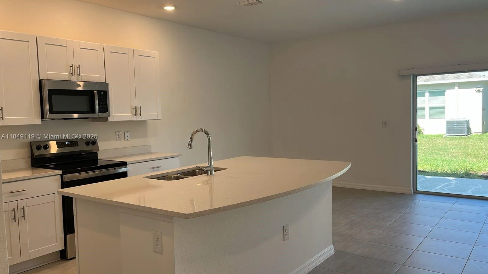 2549 penguin, Davenport, FL 33837 photo 3