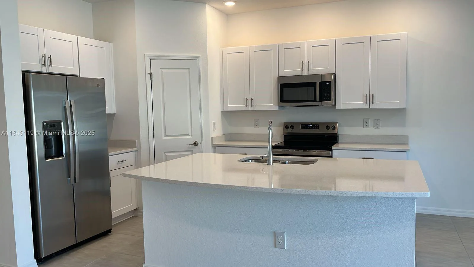 2549 penguin, Davenport, FL 33837 photo 4