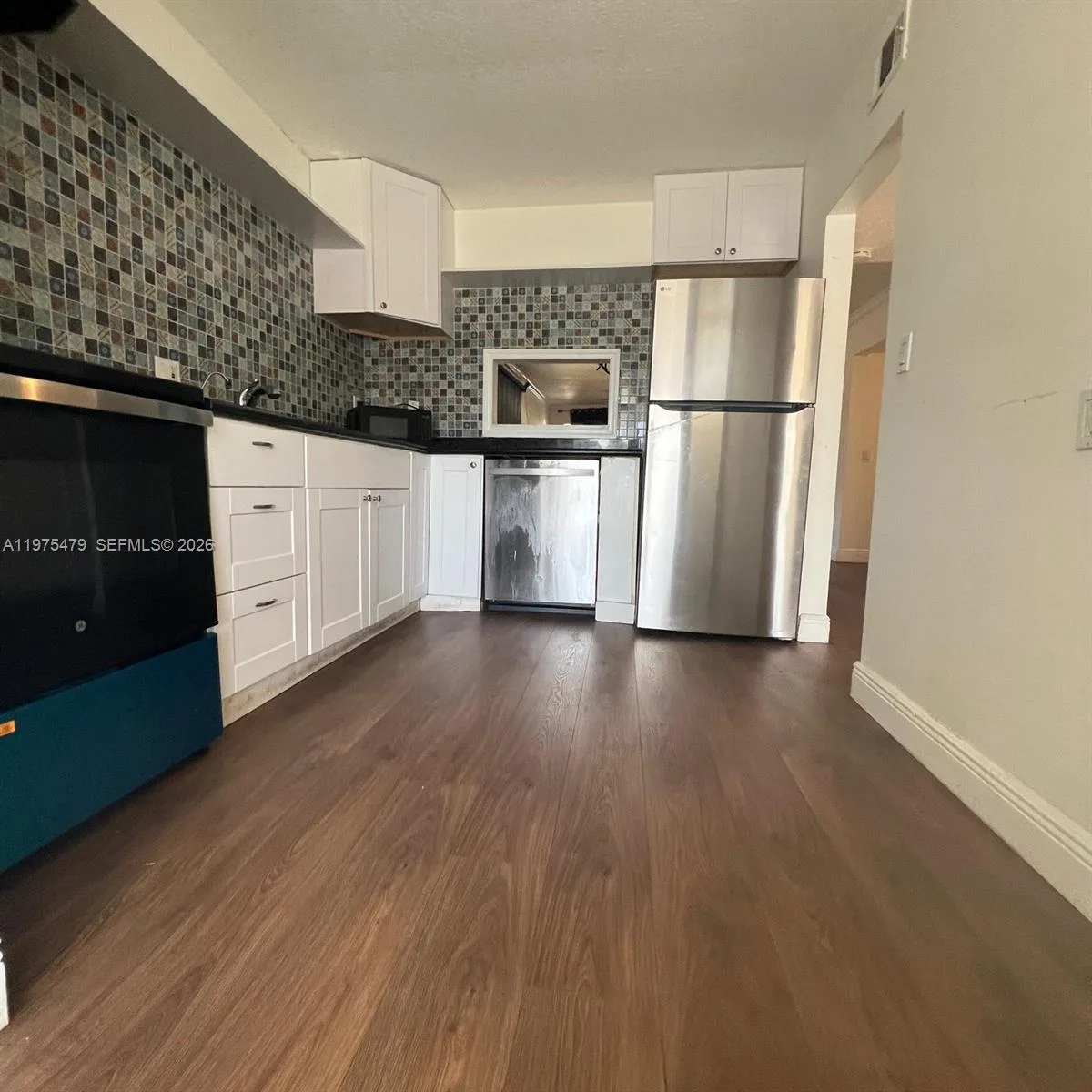 109 SW 1st Ave, Hallandale Beach, FL 33009 photo 4