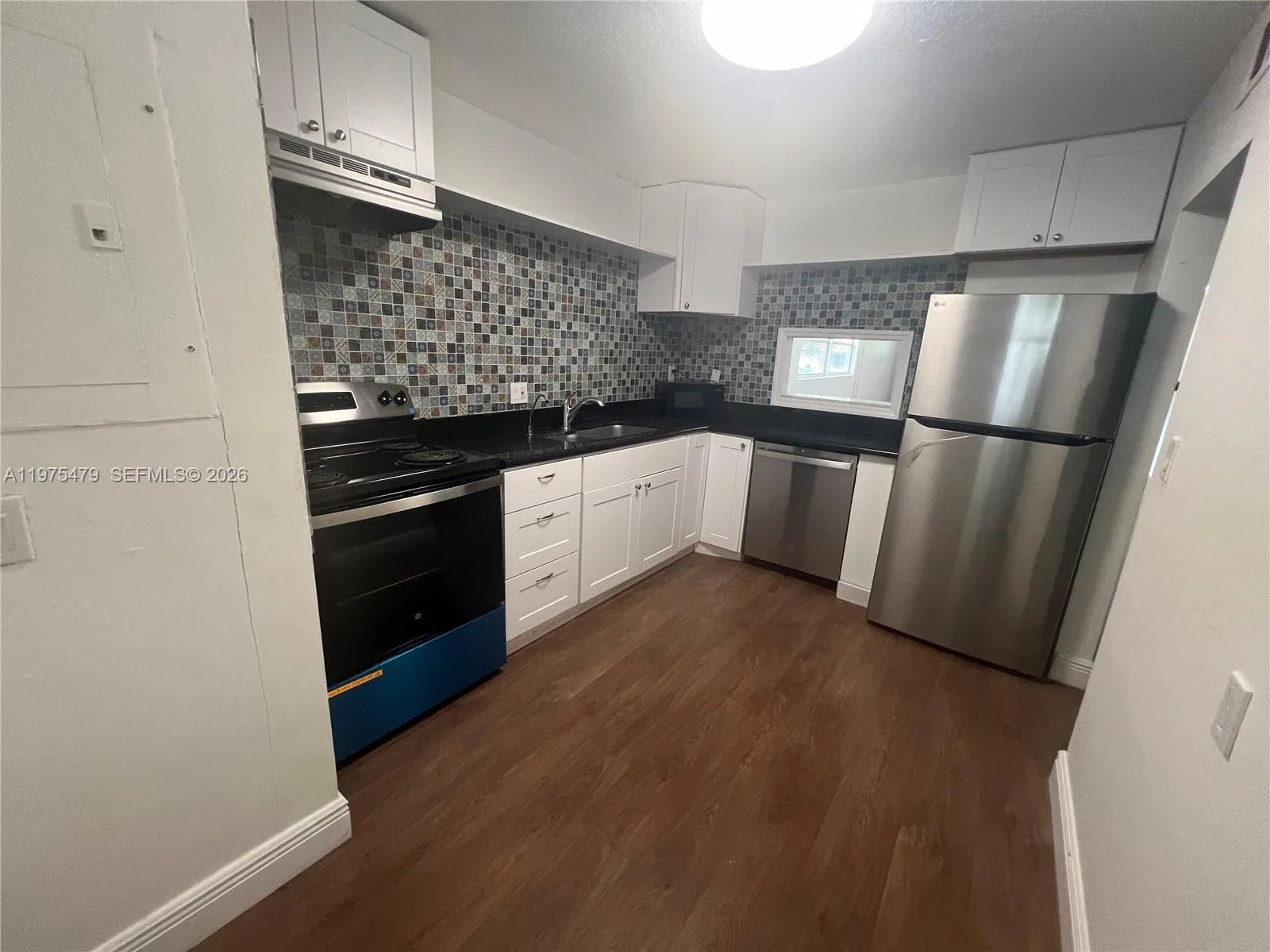 109 SW 1st Ave, Hallandale Beach, FL 33009 photo 6