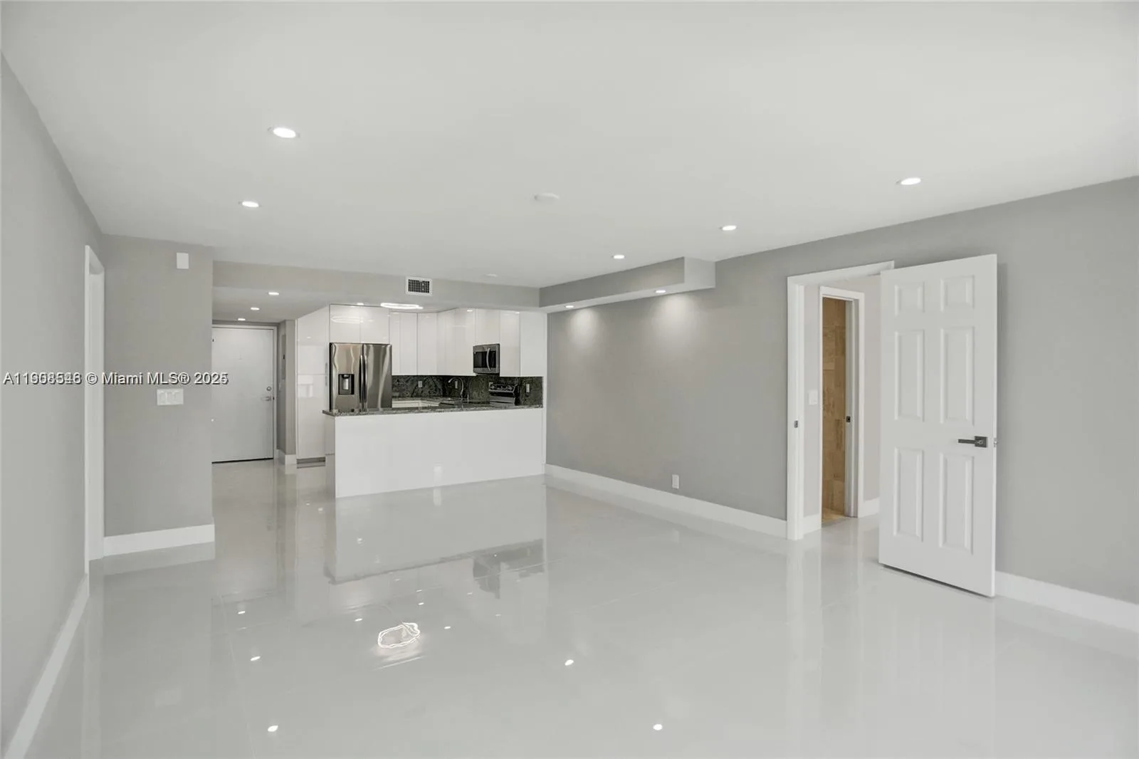 2301 S Ocean Dr # 2404, Hollywood, FL 33019 photo 10