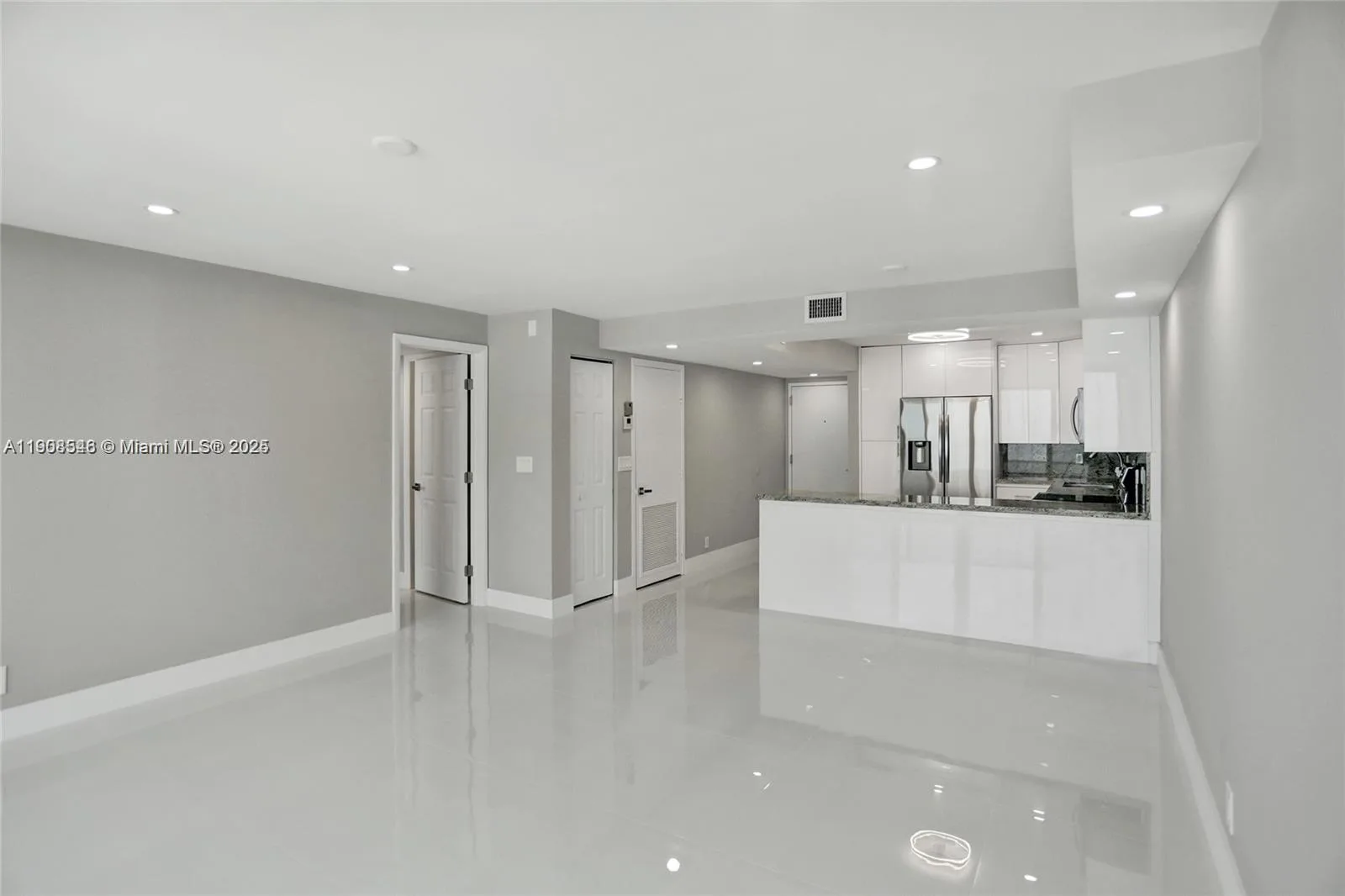2301 S Ocean Dr # 2404, Hollywood, FL 33019 photo 4