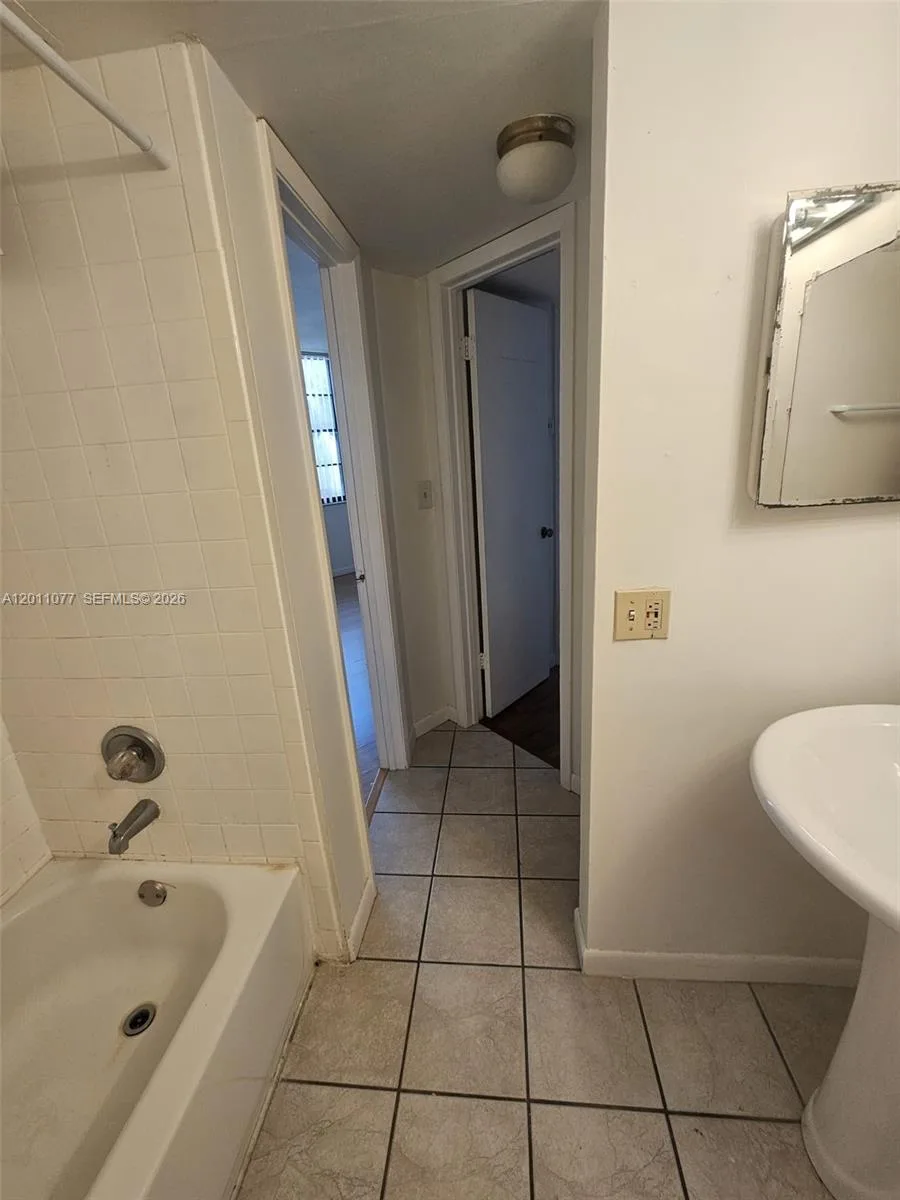 211 Lake Pointe Dr # 108, Oakland Park, FL 33309 photo 13