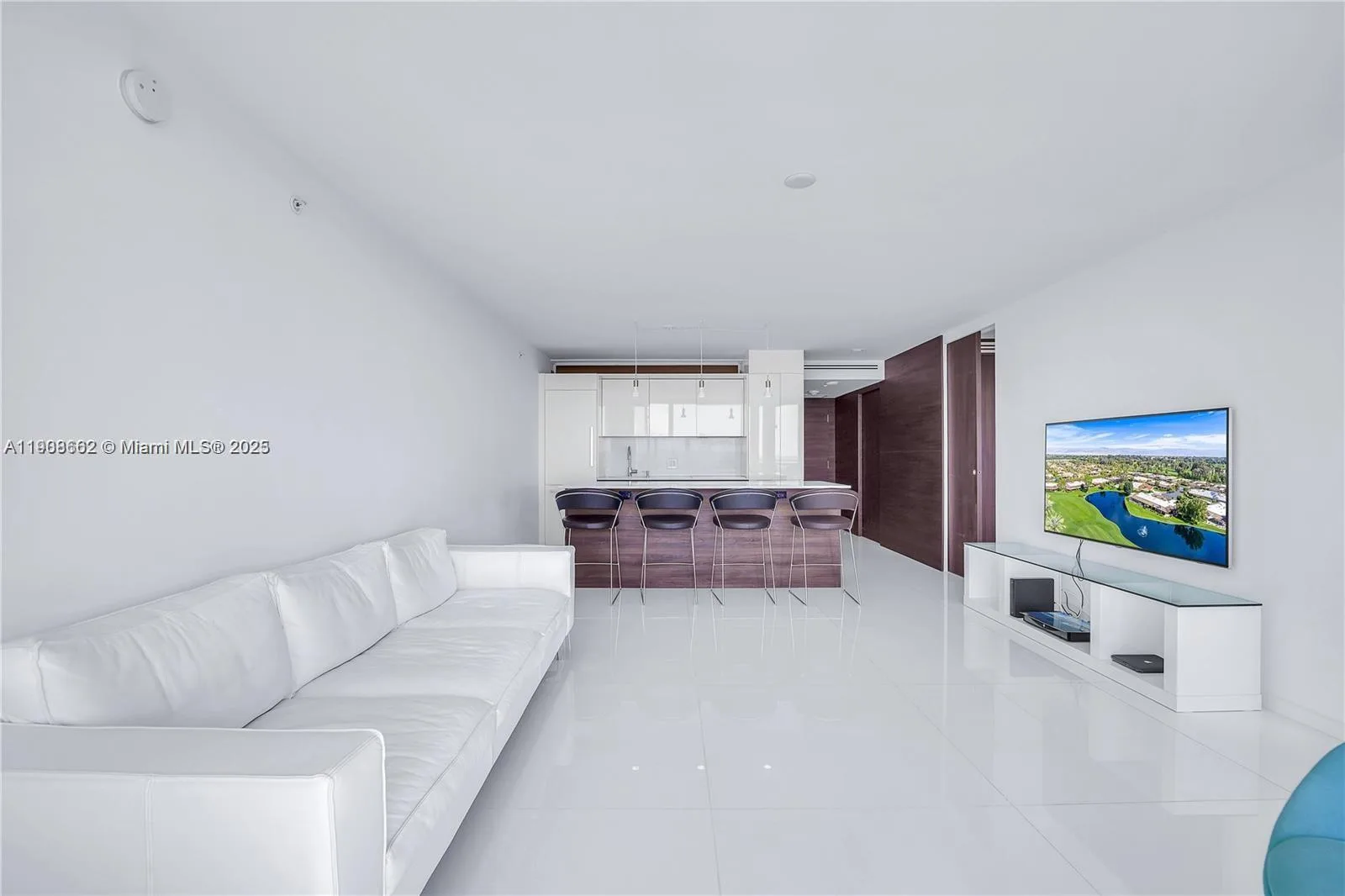 400 S Pointe Dr # 2307, Miami Beach, FL 33139 photo 5