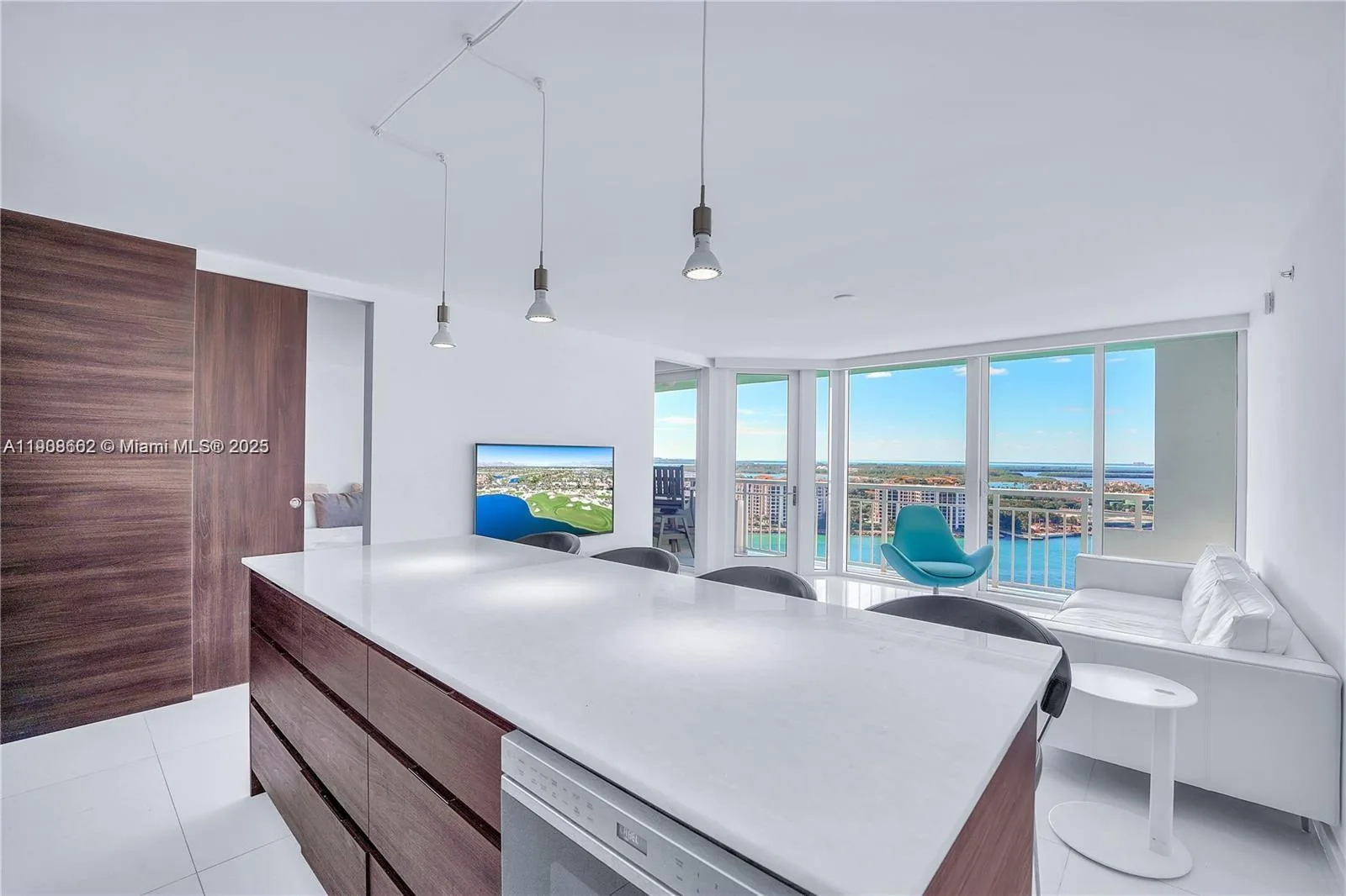 400 S Pointe Dr # 2307, Miami Beach, FL 33139 photo 6