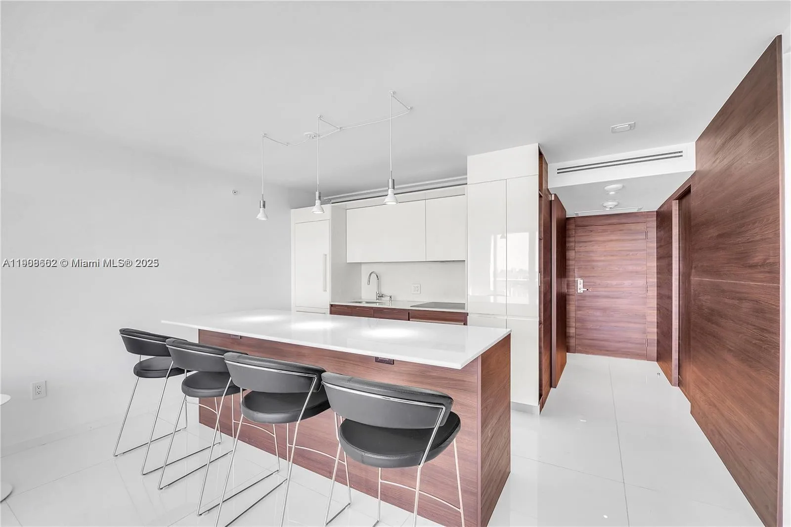 400 S Pointe Dr # 2307, Miami Beach, FL 33139 photo 7