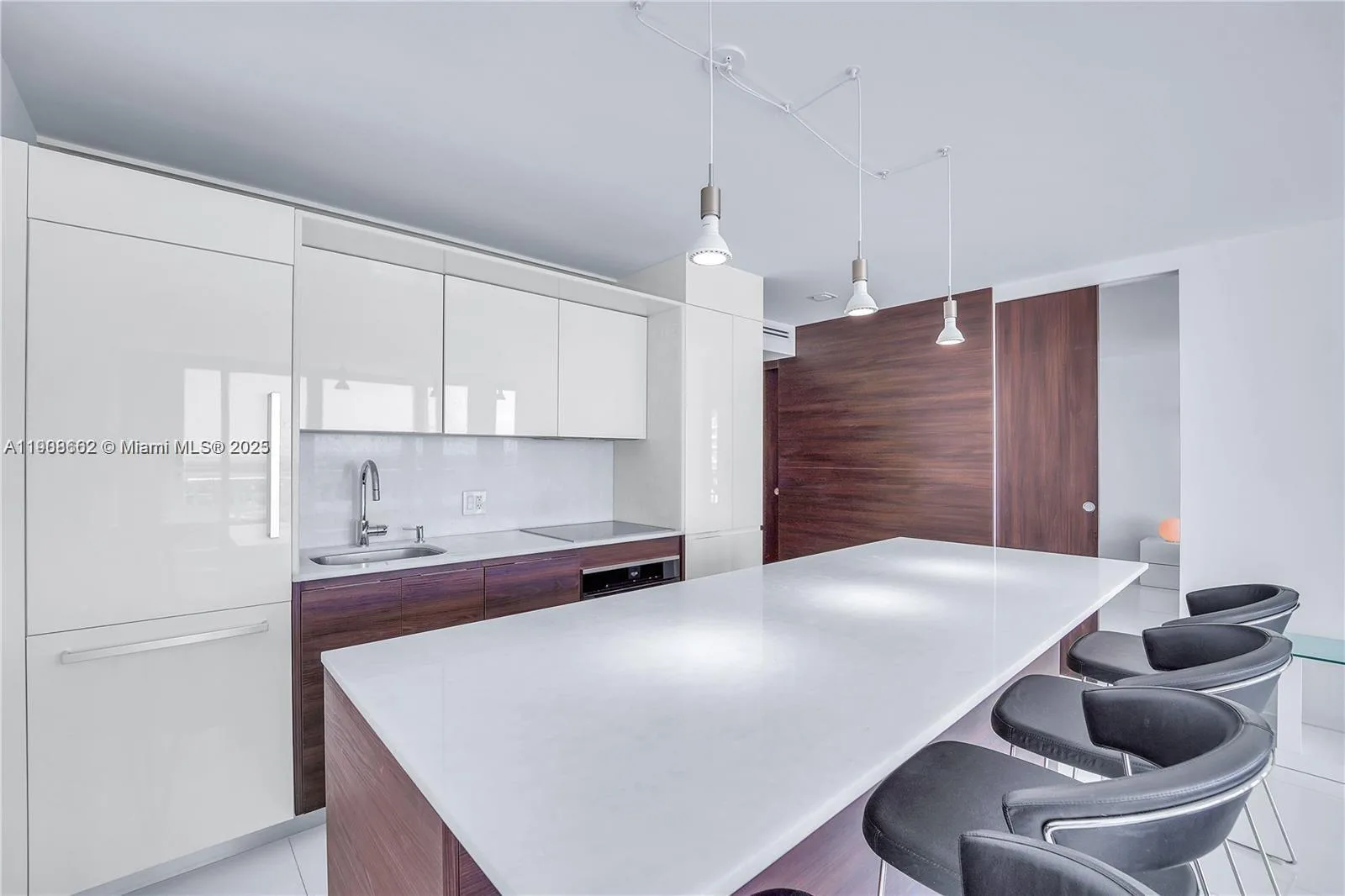 400 S Pointe Dr # 2307, Miami Beach, FL 33139 photo 8