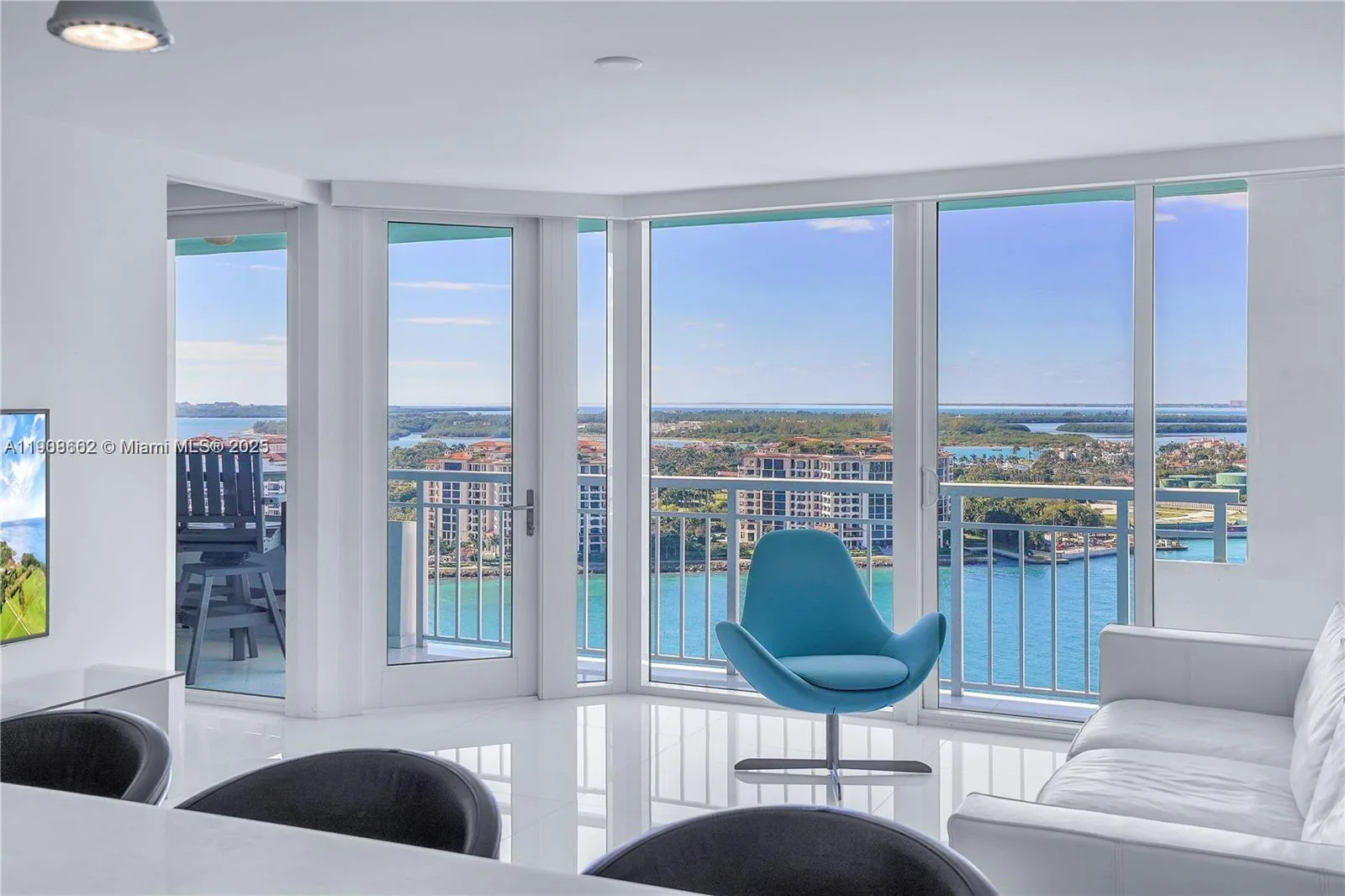 400 S Pointe Dr # 2307, Miami Beach, FL 33139 photo 9