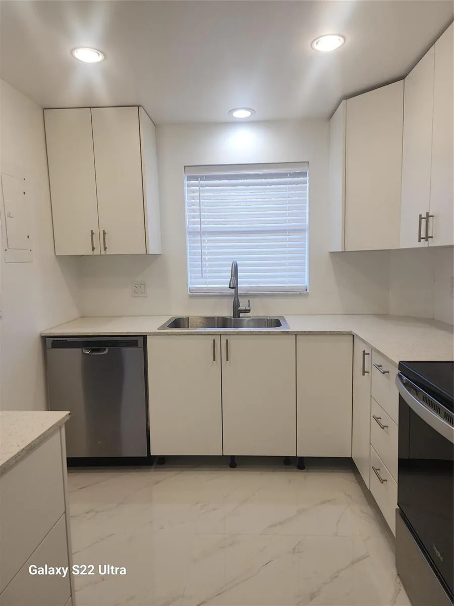 700 SE 6th Avenue # 111, Deerfield Beach, FL 33441