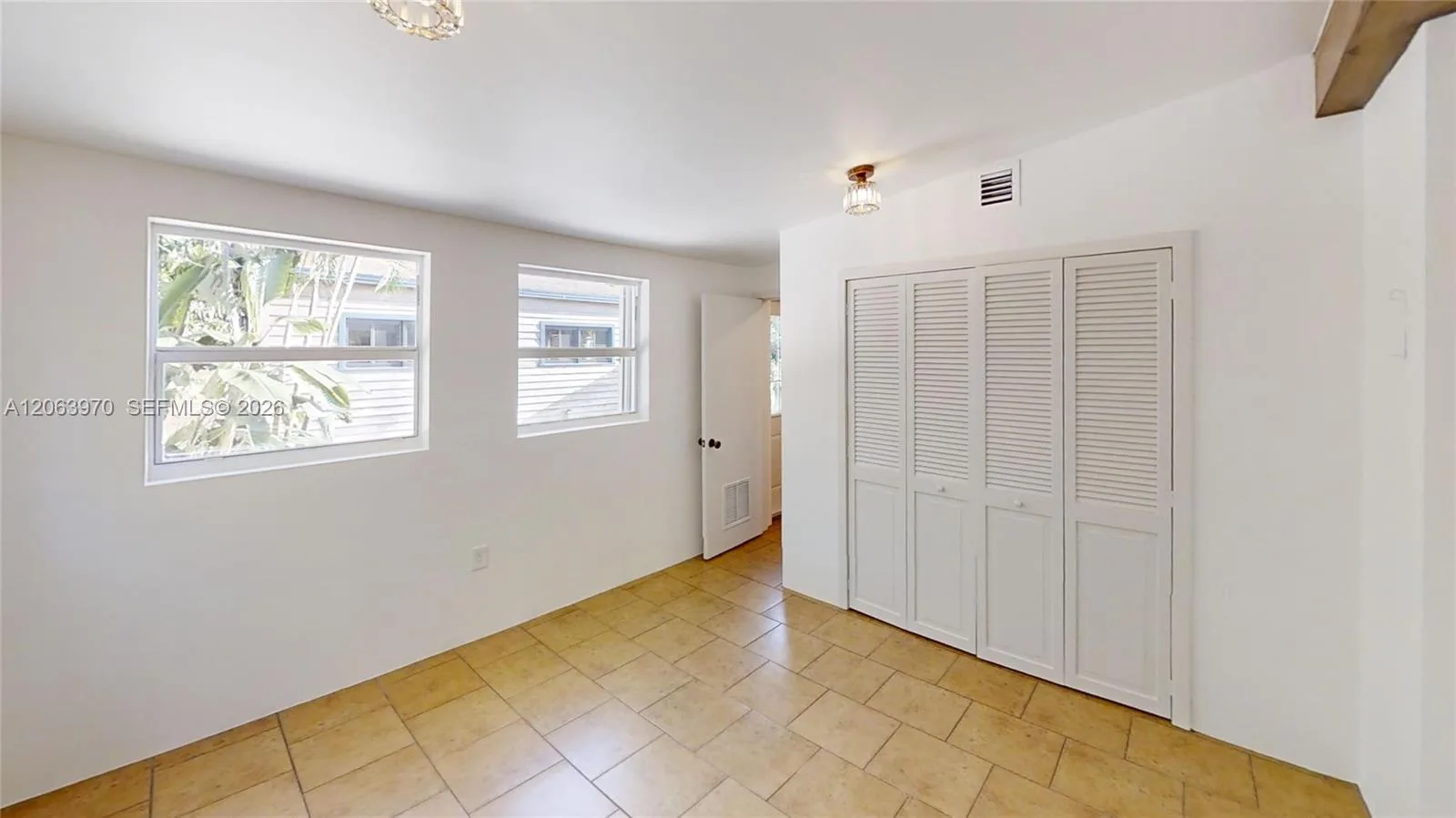 1112 NE 111th St, Miami, FL 33161 photo 11