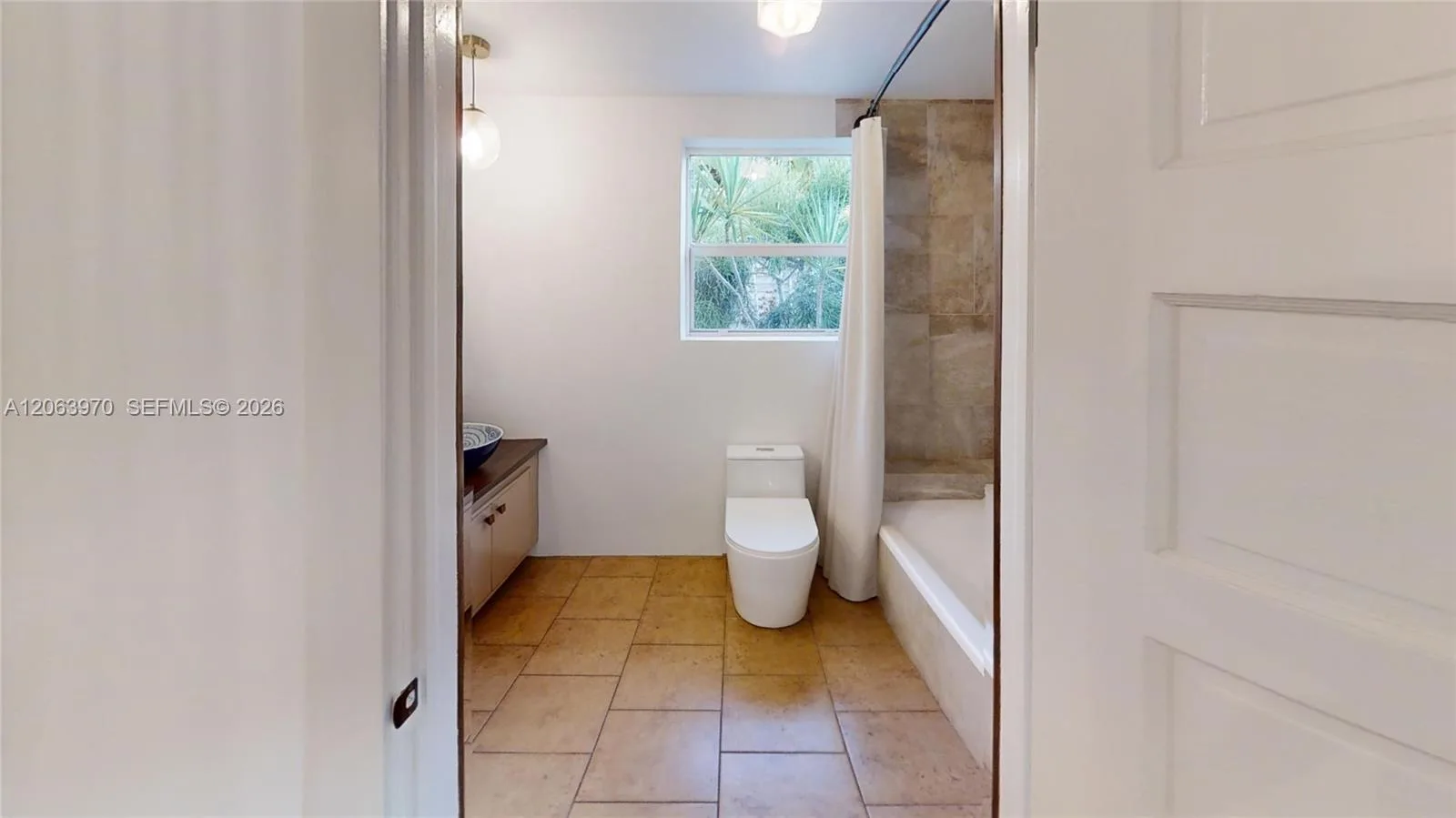 1112 NE 111th St, Miami, FL 33161 photo 12