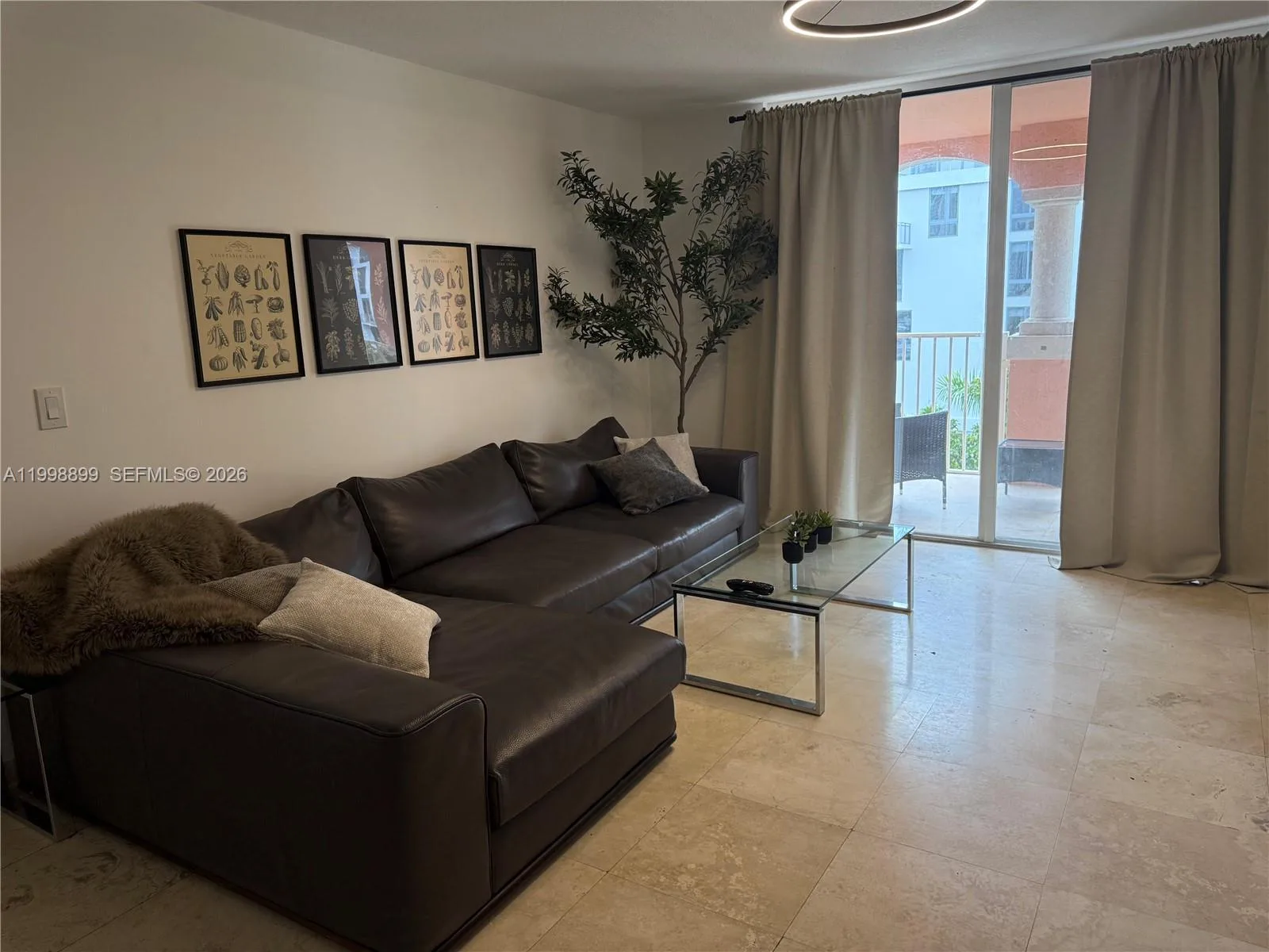 19555 E Country Club Dr # 8602, Aventura, FL 33180 photo 3