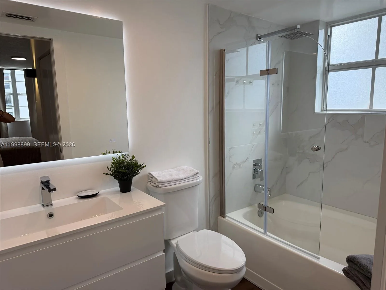 19555 E Country Club Dr # 8602, Aventura, FL 33180 photo 8