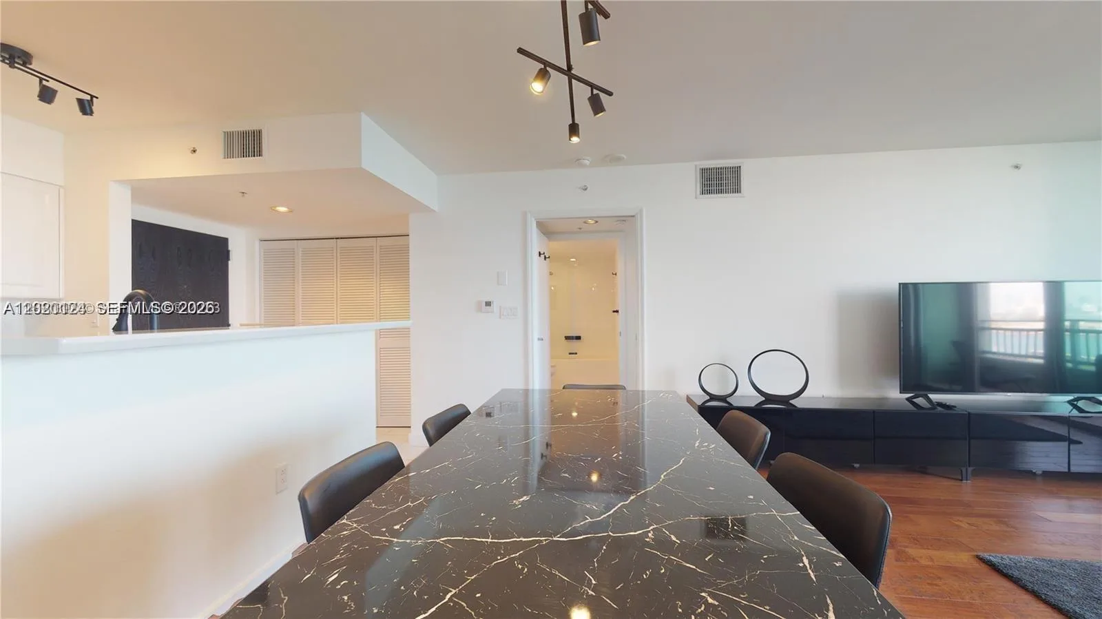 90 Alton Rd # 908, Miami Beach, FL 33139