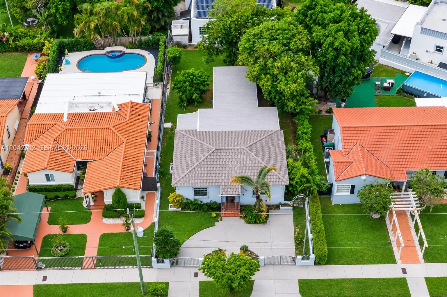 3260 SW 2nd St, Miami, FL 33135