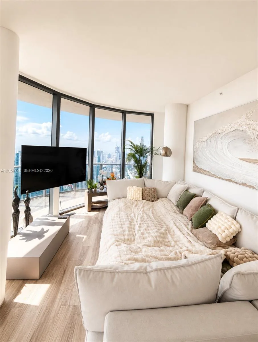 801 S Miami Ave # 5509, Miami, FL 33130 photo 5