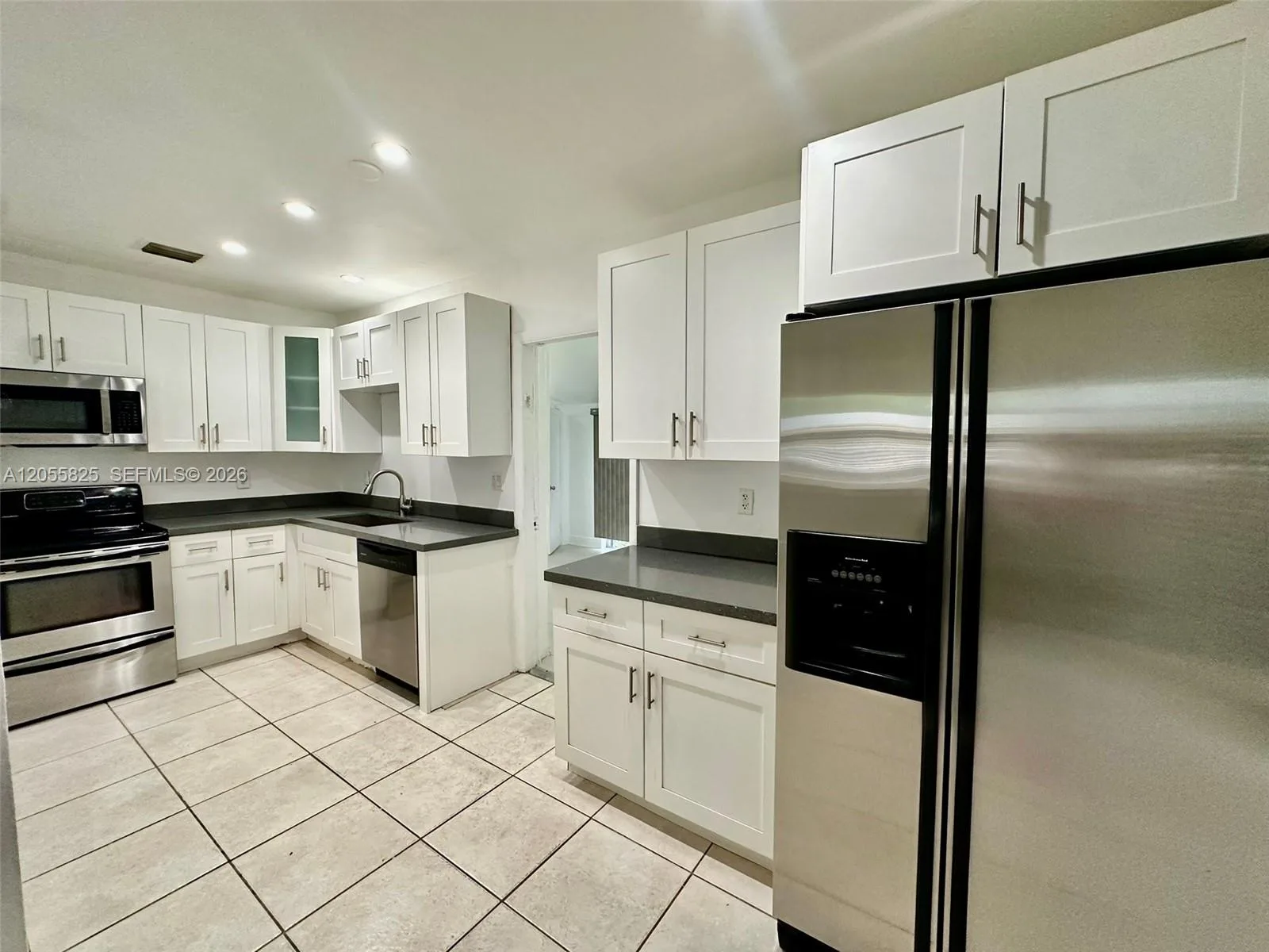 1050 NW 127th St # ., North Miami, FL 33168
