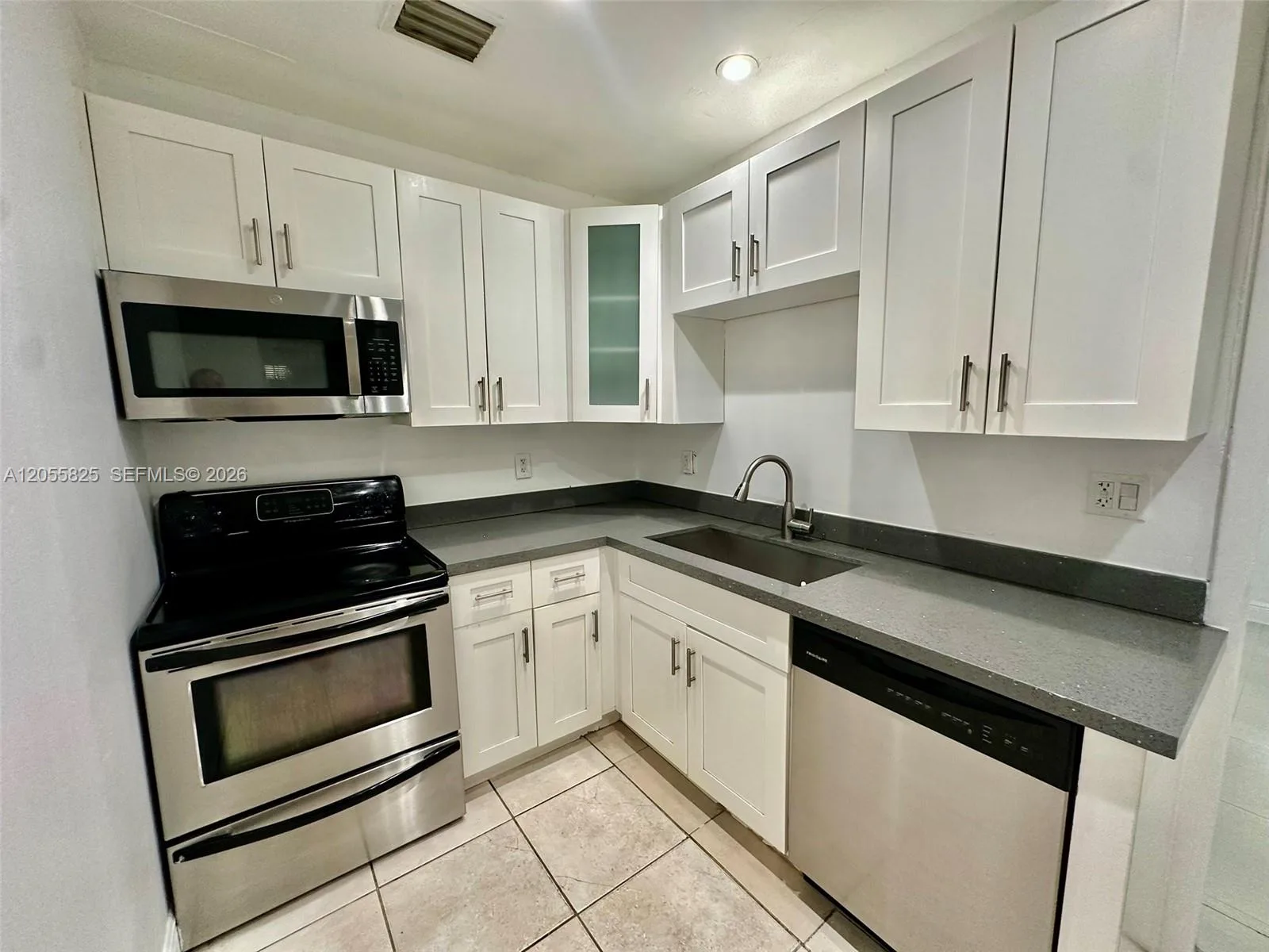 1050 NW 127th St # ., North Miami, FL 33168 photo 2