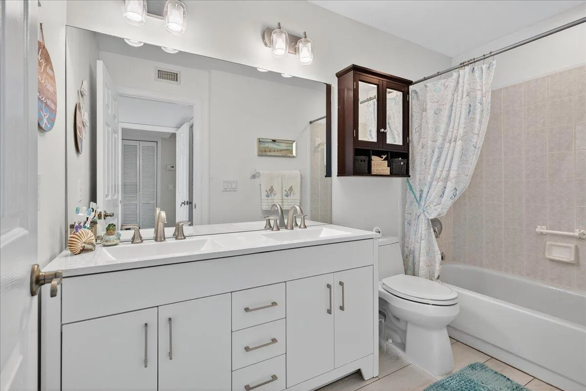 1827 Aynsley Way # 4, Vero Beach, FL 32966 photo 12