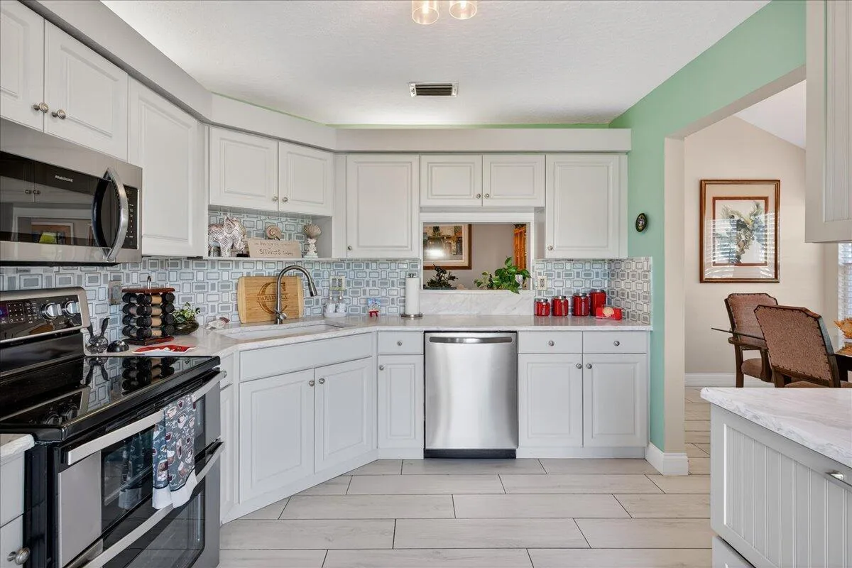 1827 Aynsley Way # 4, Vero Beach, FL 32966 photo 7