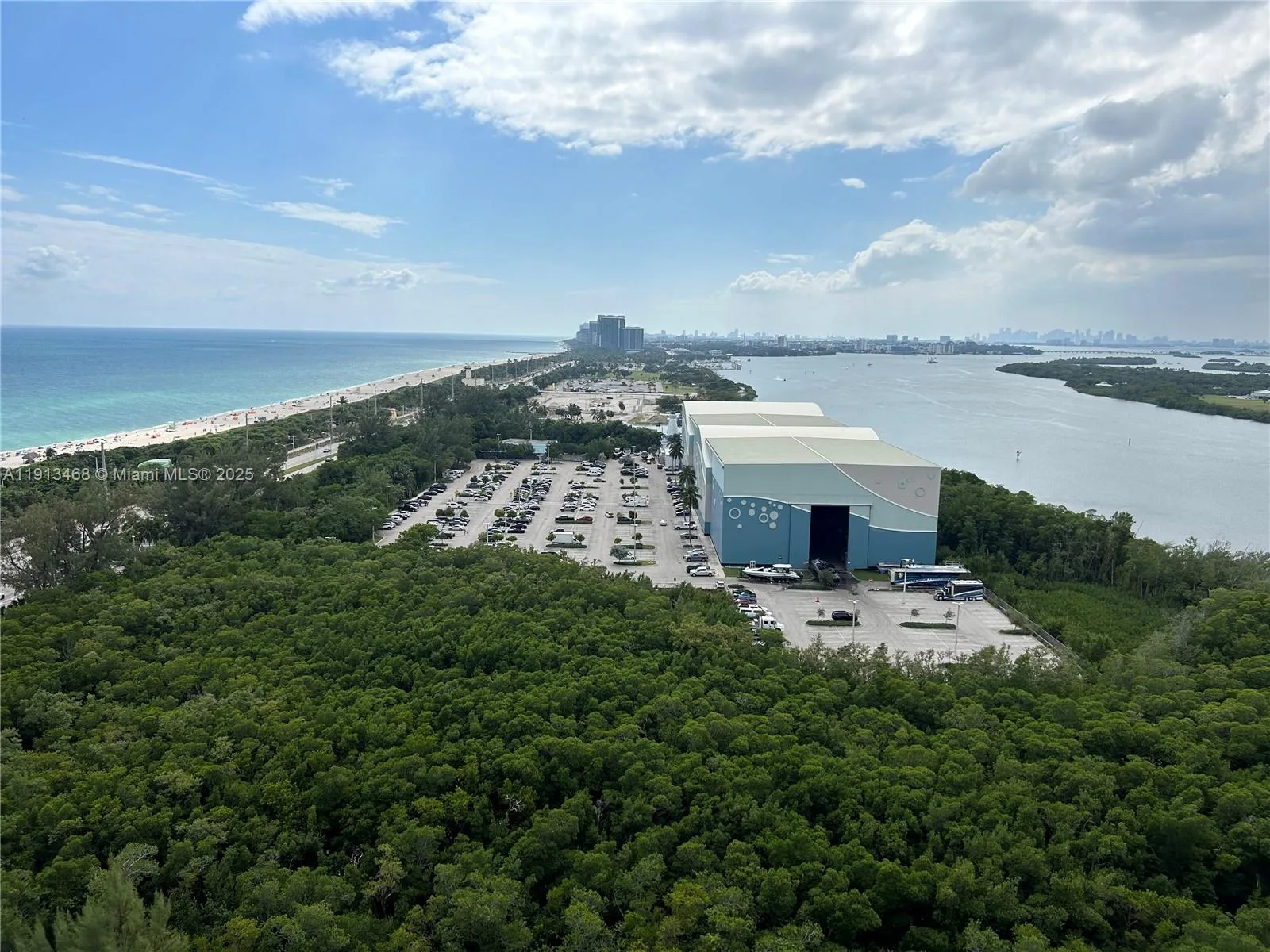 100 Bayview Dr # 2122, Sunny Isles Beach, FL 33160