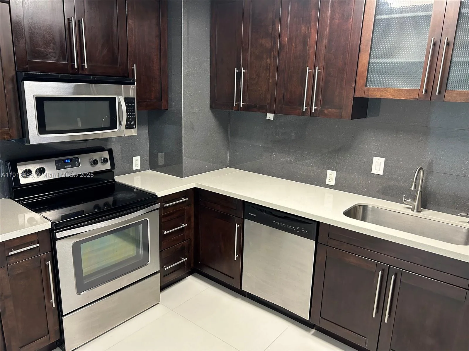 100 Bayview Dr # 2122, Sunny Isles Beach, FL 33160 photo 5