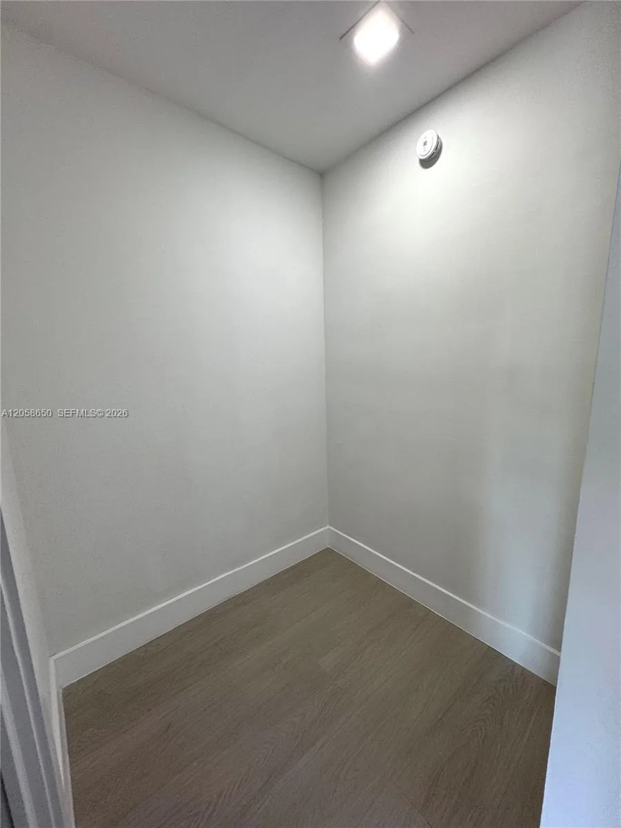 300 Bayview Dr # 1201, Sunny Isles Beach, FL 33160 photo 5