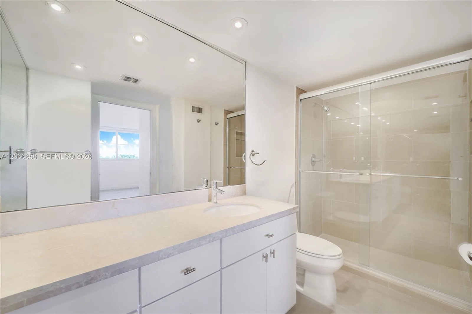 210 Sea View Dr # 409, Key Biscayne, FL 33149 photo 8