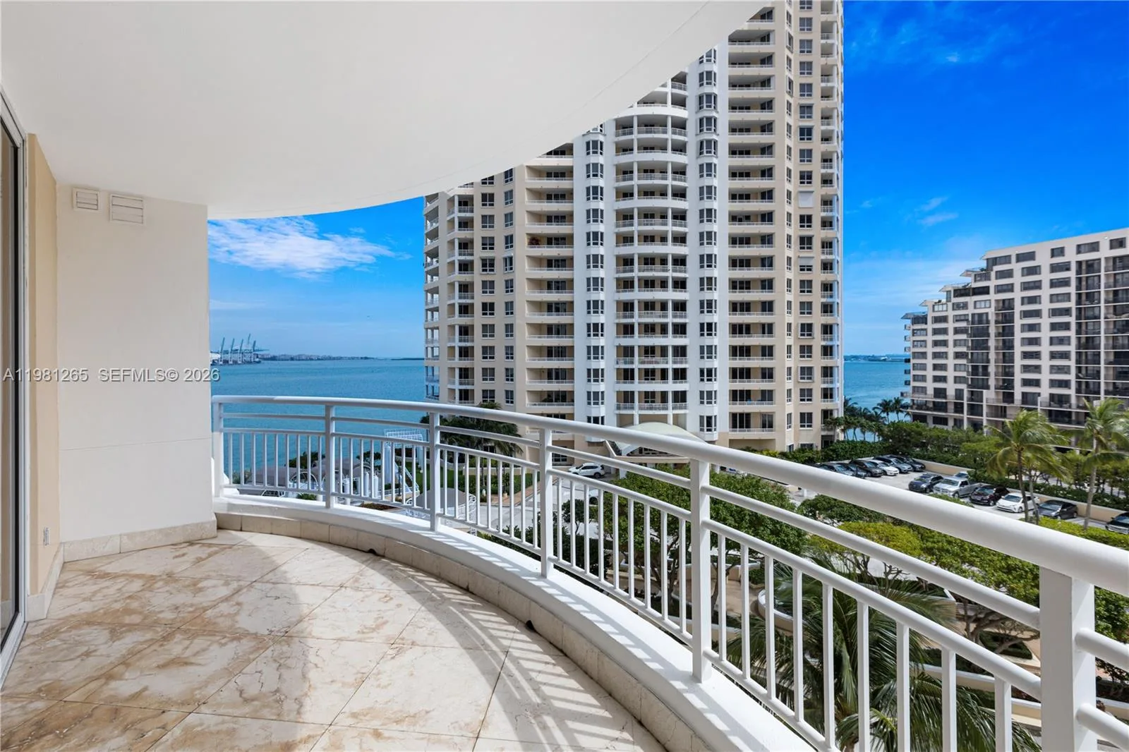 848 BRICKELL KEY DR # 903, Miami, FL 33131 photo 3