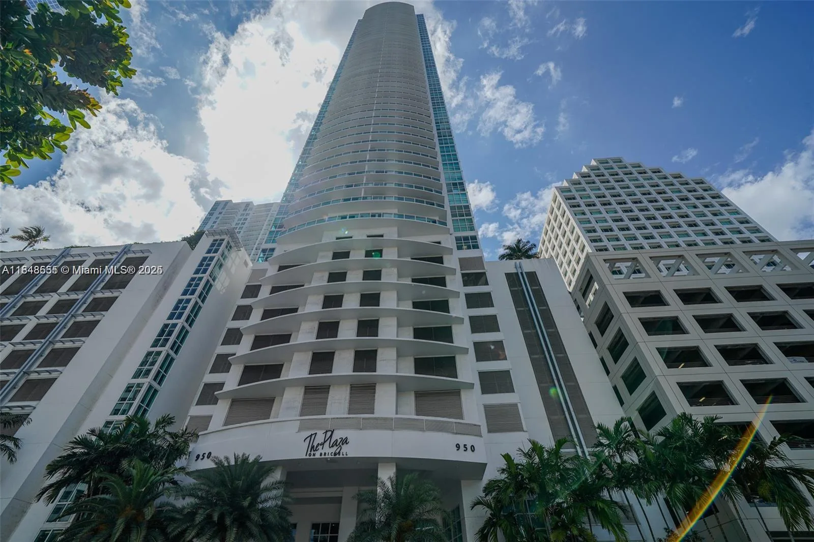 950 Brickell Bay Dr # 302, Miami, FL 33131