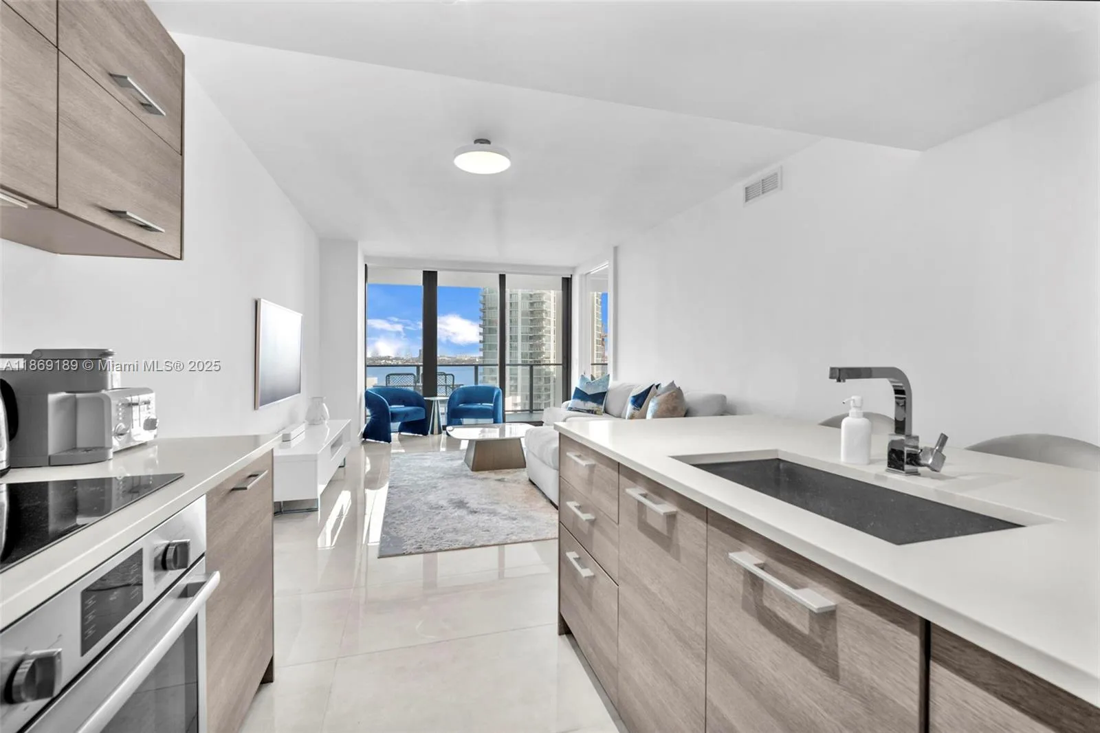 650 NE 32nd St # 1402, Miami, FL 33137 photo 10