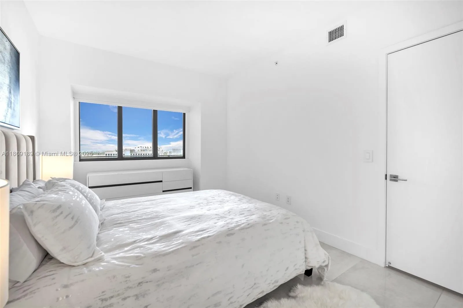 650 NE 32nd St # 1402, Miami, FL 33137 photo 13