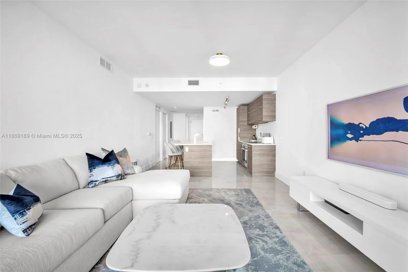 650 NE 32nd St # 1402, Miami, FL 33137 photo 4