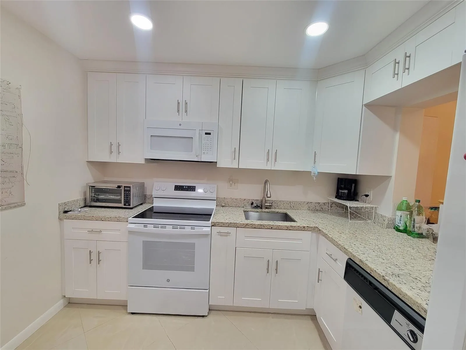 5945 Del Lago Circle, Sunrise, FL 33313