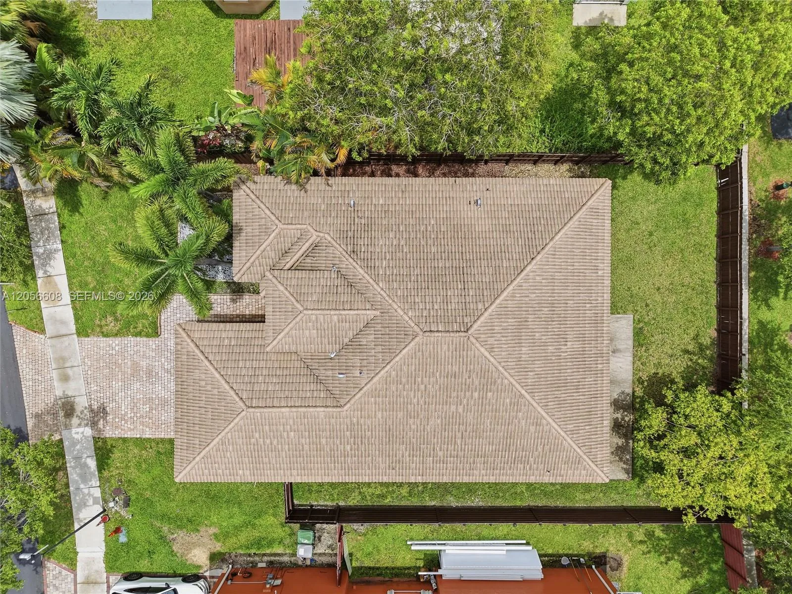 2233 SE 14th Cir, Homestead, FL 33035 photo 3