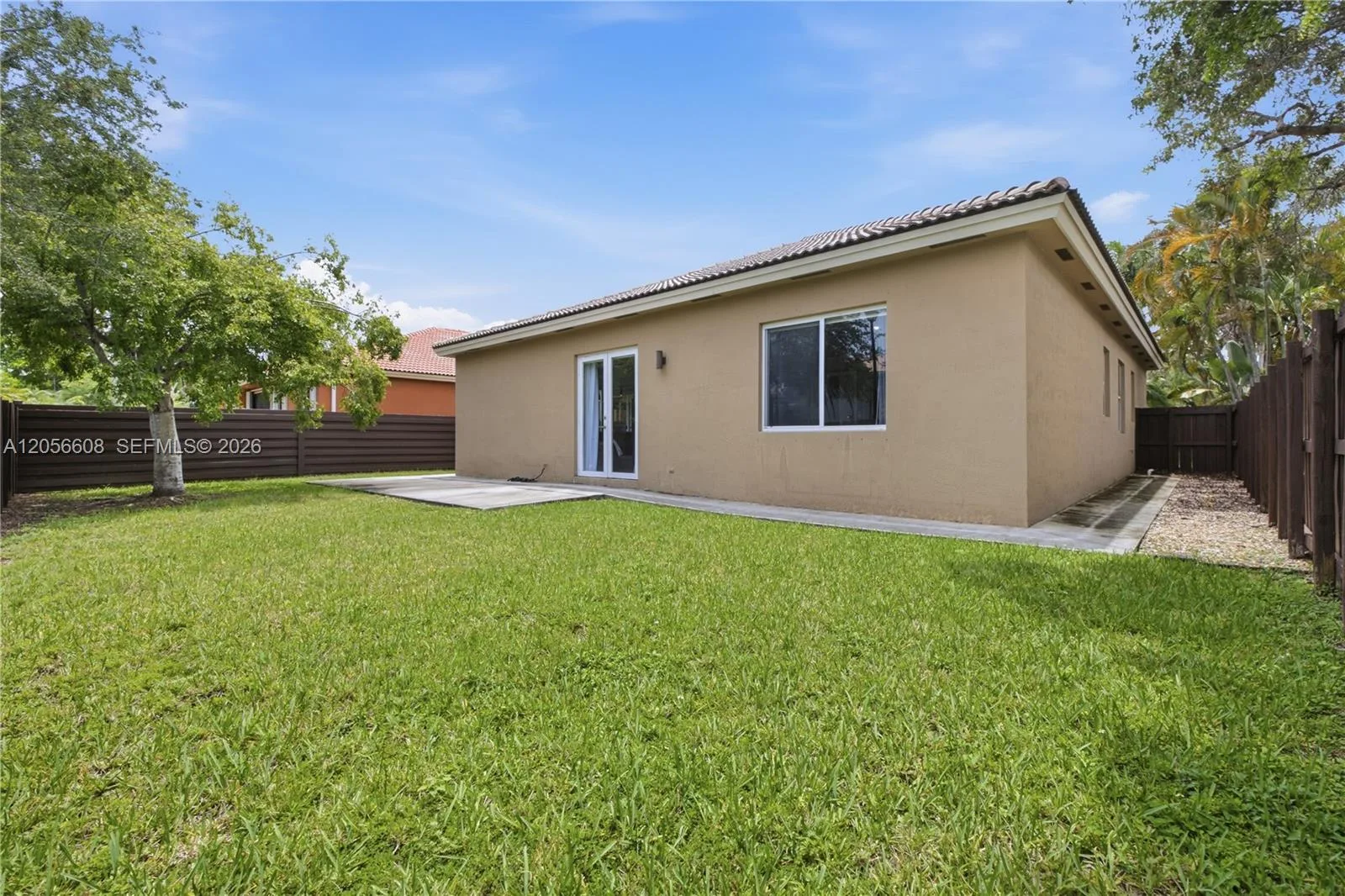 2233 SE 14th Cir, Homestead, FL 33035 photo 4