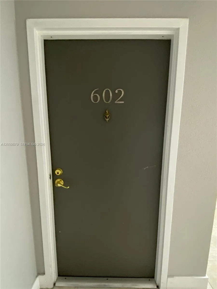 9350 Fontainebleau Blvd # 602, Miami, FL 33172 photo 6