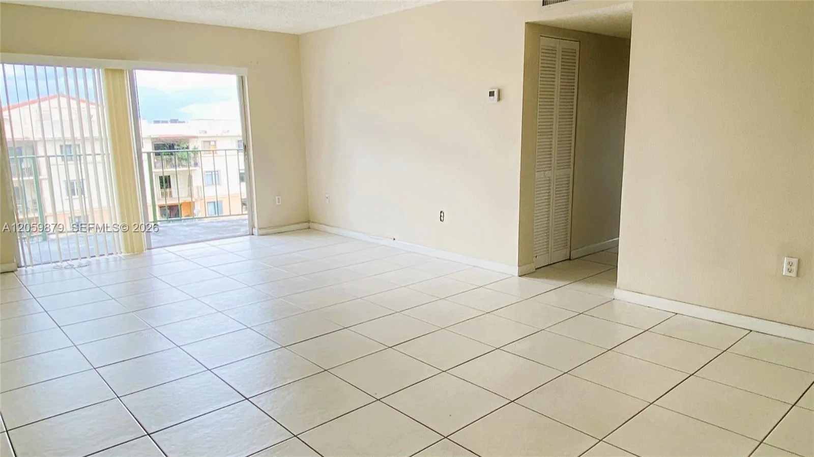 9350 Fontainebleau Blvd # 602, Miami, FL 33172 photo 8