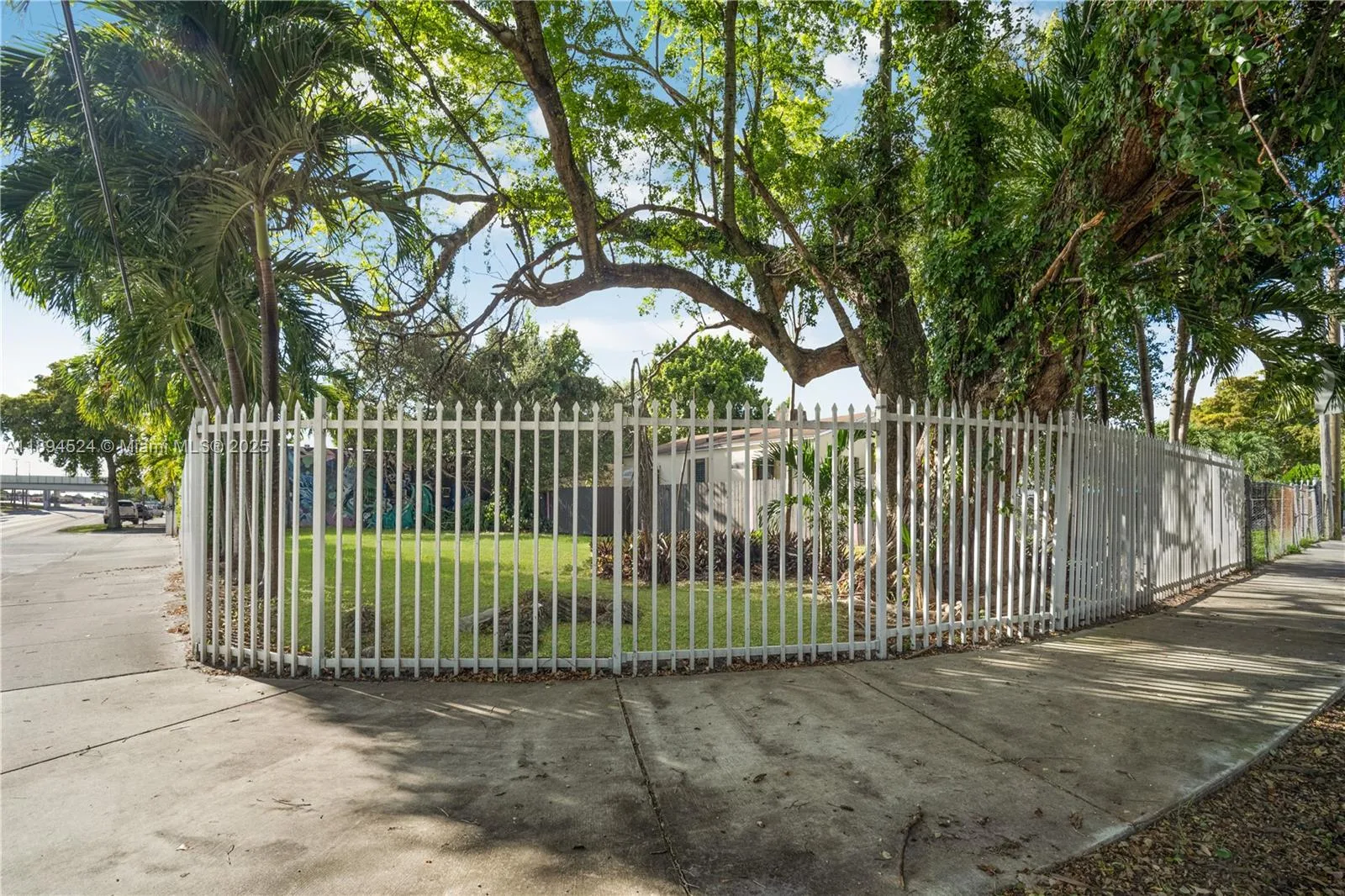 2900 NW 11th Ave, Miami, FL 33127