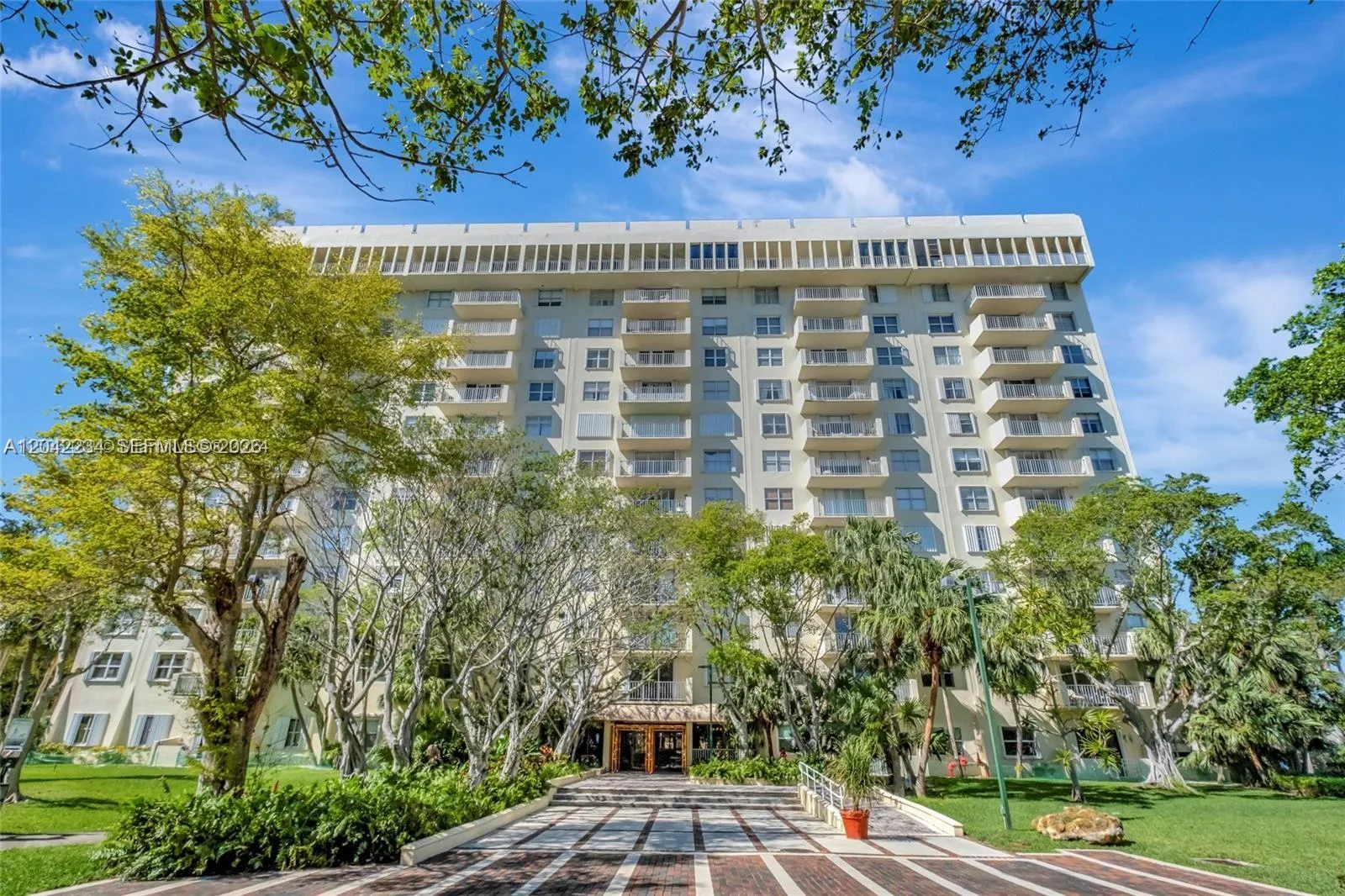 11111 Biscayne Blvd # 7E (716), Miami, FL 33181