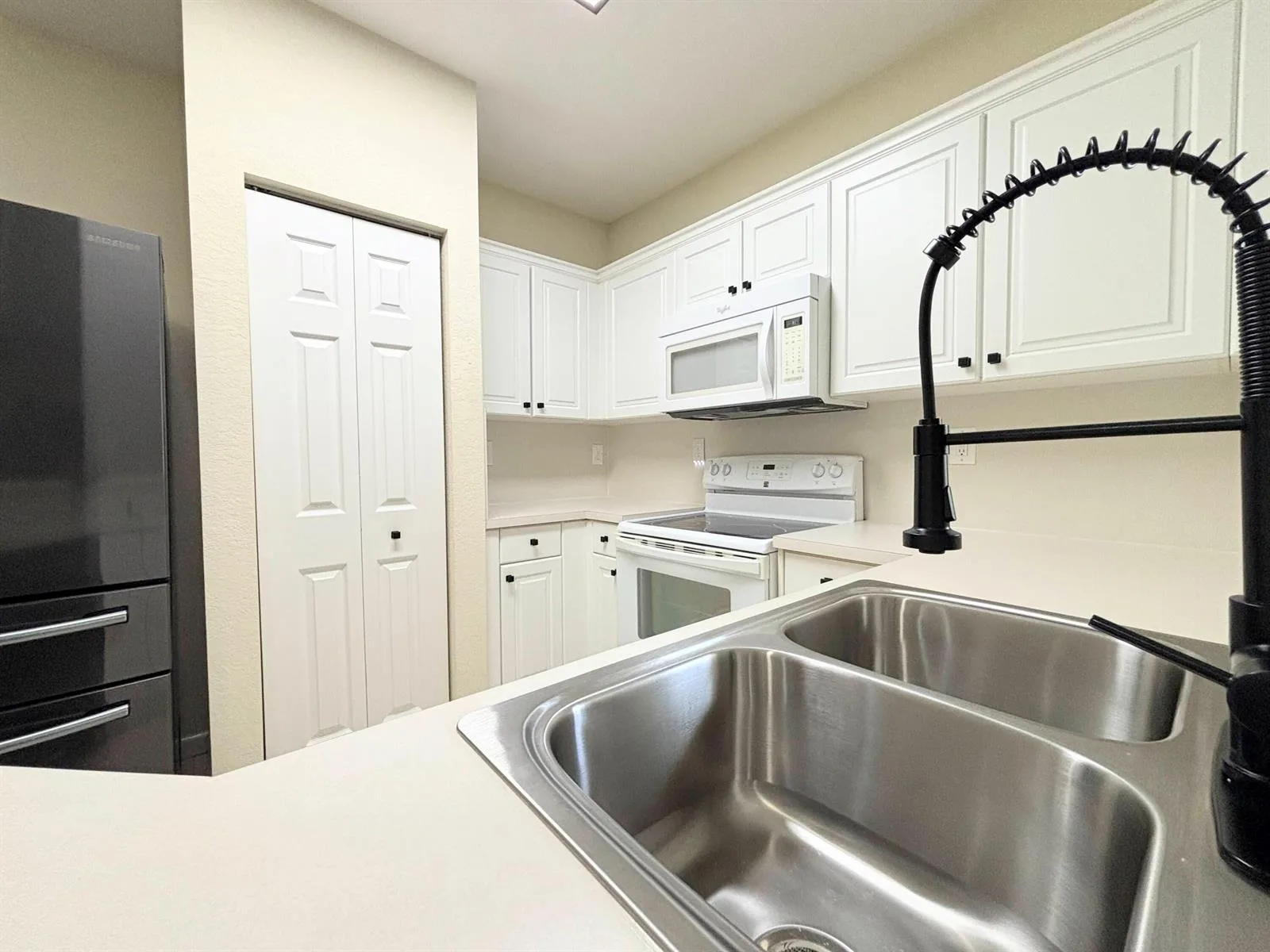 5088 SE Mariner Garden Circle, Stuart, FL 34997 photo 6